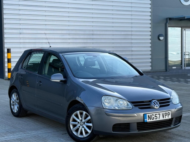 2007 Volkswagen Golf 1.6 Fsi Match 5dr in Grey — image 1