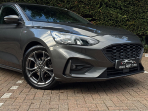 2018 Ford Focus 1.0t Ecoboost St-Line Auto Euro 6 (s/s) 5dr in Grey — image 4