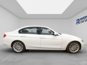 2013 BMW 3 Series 2.0 320d Luxury Saloon 4dr Diesel Manual Euro 5 (s/s) (184 Ps) in White — image 4