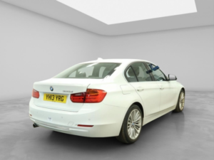 2013 BMW 3 Series 2.0 320d Luxury Saloon 4dr Diesel Manual Euro 5 (s/s) (184 Ps) in White — image 5