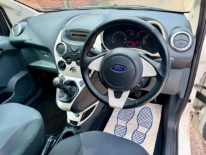 2013 Ford Ka 1.2 Zetec Euro 5 (s/s) 3dr in White — image 5