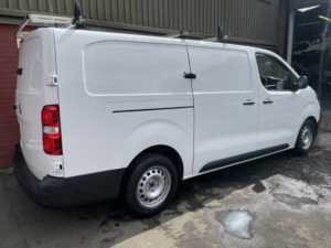 2022 Vauxhall Vivaro 1.5 Turbo D 2900 Dynamic in White — image 4
