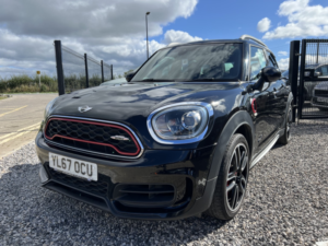 2018 MINI Countryman 2.0 John Cooper Works All4 in Black — image 3