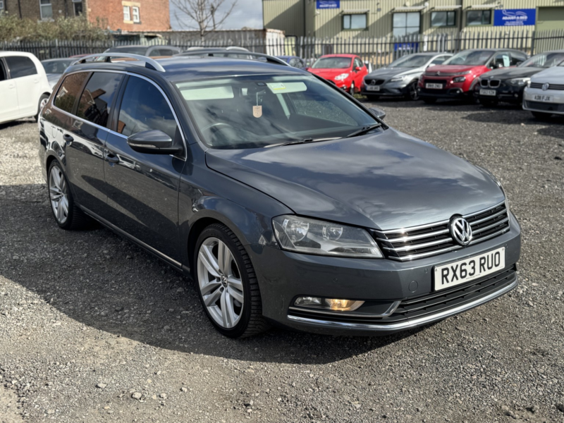 2013 Volkswagen Passat 2.0 Tdi Bluemotion Tech Sport in Grey — image 1