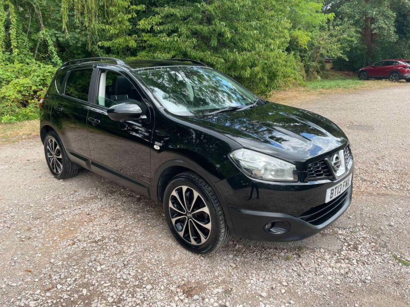 2013 Nissan Qashqai 1.5 Dci 360 2WD Euro 5 5dr in Black — image 1