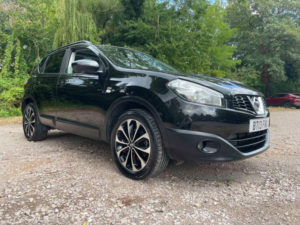 2013 Nissan Qashqai 1.5 Dci 360 2WD Euro 5 5dr in Black — image 2