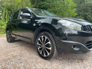 2013 Nissan Qashqai 1.5 Dci 360 2WD Euro 5 5dr in Black — image 4