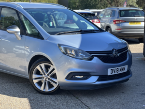 2018 Vauxhall Zafira Tourer 1.4 I Turbo Sri Nav in Silver — image 3