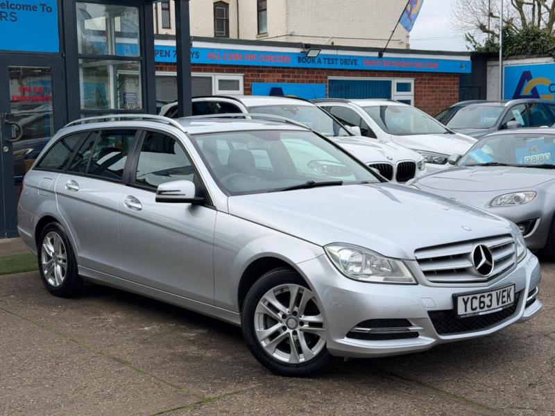 2013 Mercedes-Benz C Class 2.1 C220 Cdi Executive Se G-Tronic+ Euro 5 (s/s) 5dr in Silver — image 1