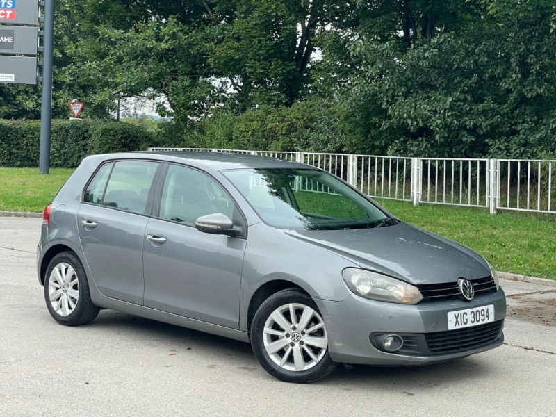2012 Volkswagen Golf 1.6 Tdi Match DSG Euro 5 5dr in Grey — image 1