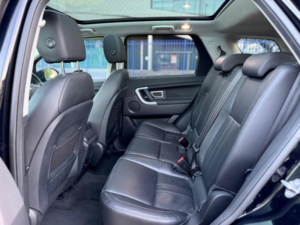 2018 Land Rover Discovery Sport 2.0 Td4 Hse Black Auto 4WD Euro 6 (s/s) 5dr in Black — image 3