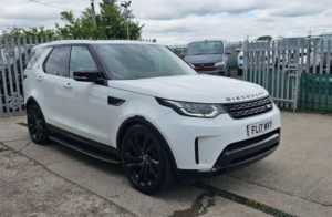 2017 Land Rover Discovery 3.0 Td V6 Hse Luxury Auto 4WD Euro 6 (s/s) 5dr in White — image 5