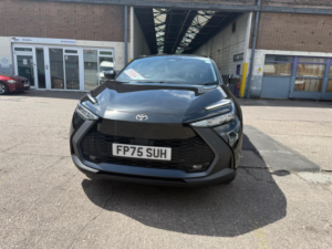 2025 Toyota C-Hr 2.0 Vvt 13.6kwh Design SUV 5dr Petrol Plug-In Hybrid CVT Euro 6 (s/s) (223 Ps) in Black — image 3