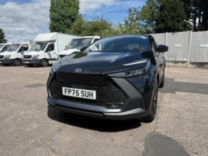 2025 Toyota C-Hr 2.0 Vvt 13.6kwh Design SUV 5dr Petrol Plug-In Hybrid CVT Euro 6 (s/s) (223 Ps) in Black — image 5