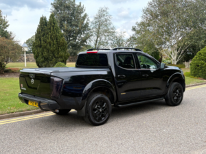 2019 Nissan Navara 2.3 Dci N-Guard Pickup Double Cab 4dr Diesel Auto 4WD Euro 6 (190 Ps) in Black — image 5