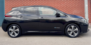 2020 Nissan Leaf 40kwh N-Connecta in Black — image 3