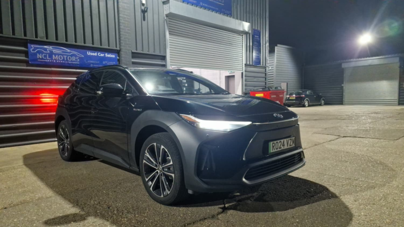 2024 Toyota Bz4x 71.4kwh Vision in Black — image 1