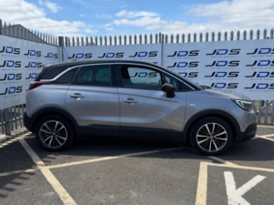 2020 Vauxhall Crossland X 1.2 Elite Nav SUV 5dr Petrol Manual Euro 6 (s/s) (83 Ps) in Grey — image 2