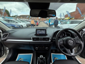 2015 Mazda Mazda3 2.0 Skyactiv-G Sport Nav Fastback Euro 6 (s/s) 4dr in White — image 2
