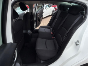 2015 Mazda Mazda3 2.0 Skyactiv-G Sport Nav Fastback Euro 6 (s/s) 4dr in White — image 5