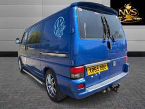 2001 Volkswagen Transporter Campervan in Blue — image 5