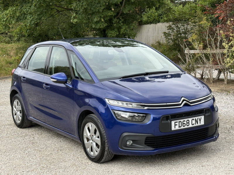 2018 Citroen C4 Spacetourer 1.2 Puretech Touch Edition in Blue — image 1
