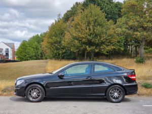 2010 Mercedes-Benz Clc Class 2.1 Clc200 Cdi Se Coupe 3dr Diesel Manual Euro 4 (122 Ps) in Black — image 4