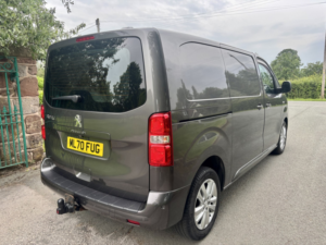 2020 Peugeot Expert 2.0 Bluehdi Asphalt 180 Auto 1200 Eu6 Ulez in Grey — image 3