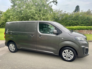 2020 Peugeot Expert 2.0 Bluehdi Asphalt 180 Auto 1200 Eu6 Ulez in Grey — image 6