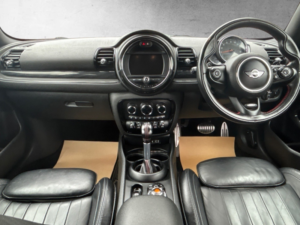 2017 MINI Clubman 2.0 Clubman Cooper S in Silver — image 2