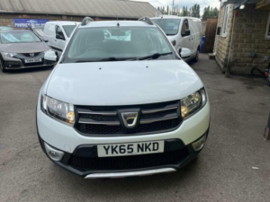 2015 Dacia Sandero Stepway 0.9 Tce Laureate Euro 6 (s/s) 5dr in White — image 3
