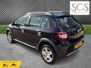 2016 Dacia Sandero Stepway 1.5 Stepway Laureate Dci 90 in Black — image 5