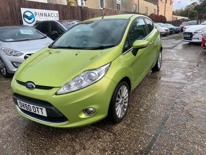 2010 Ford Fiesta 1.6 Titanium 3dr in Green — image 1