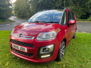 2015 Citroen C3 Picasso 1.6 Hdi Selection in Red — image 5