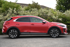 2023 Kia Xceed 1.5 T-Gdi 3 SUV 5dr Petrol Manual Euro 6 (s/s) (158 Bhp) in Red — image 2