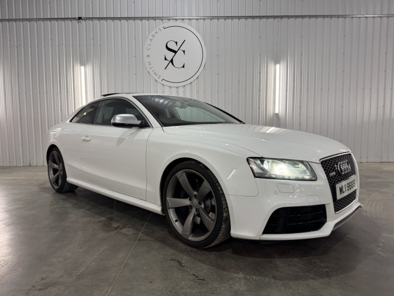 2010 Audi Rs5 4.2 Fsi V8 in White — image 1