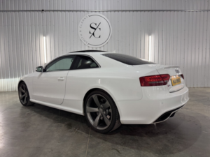 2010 Audi Rs5 4.2 Fsi V8 in White — image 4