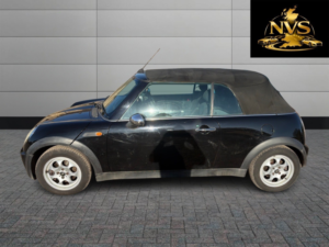 2005 MINI Convertible 1.6 Cooper Convertible in Black — image 4