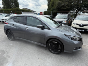 2022 Nissan Leaf 39kwh N-Connecta Auto 5dr in Grey — image 6