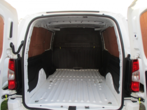 2021 Vauxhall Combo 1.5 Turbo D 2300 Sportive in White — image 6