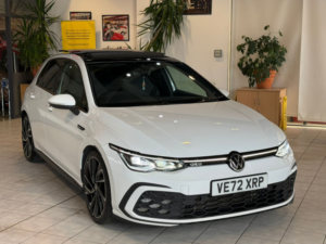 2023 Volkswagen Golf 2.0 Tdi Gtd(cat-S). in White — image 2