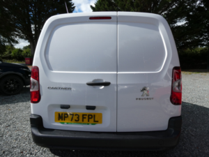 2024 Peugeot Partner 1.5 Bluehdi 1000 Professional Premium + Standard Panel Van 5dr Diesel Manual Swb Euro 6 (s/s) (100 Bhp) in White — image 5