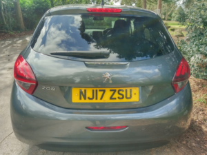 2017 Peugeot 208 1.6 Bluehdi Allure in Grey — image 6