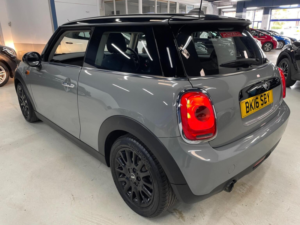 2016 MINI Hatch 1.5 Cooper Euro 6 (s/s) 3dr in Grey — image 5