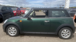 2013 MINI Hatch 1.6 Cooper Hatch * Service History * Alloys * Last Owner 7 Years * in Green — image 4