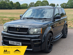 2011 Land Rover Range Rover Sport Tdv6 Hse in Black — image 3