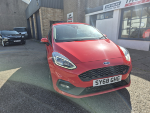 2018 Ford Fiesta 1.5 T Ecoboost St-2 in Red — image 3