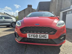 2018 Ford Fiesta 1.5 T Ecoboost St-2 in Red — image 5