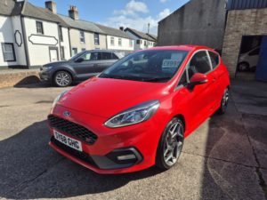 2018 Ford Fiesta 1.5 T Ecoboost St-2 in Red — image 6