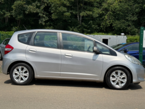 2012 Honda Jazz 1.4 I-Vtec Es Hatchback 5dr Petrol CVT Euro 5 (99 Ps) in Silver — image 4
